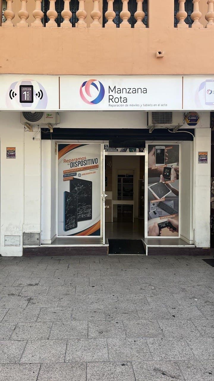 Fachada de tienda Manzana Rota